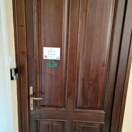 Waterlily Apartment Heviz
